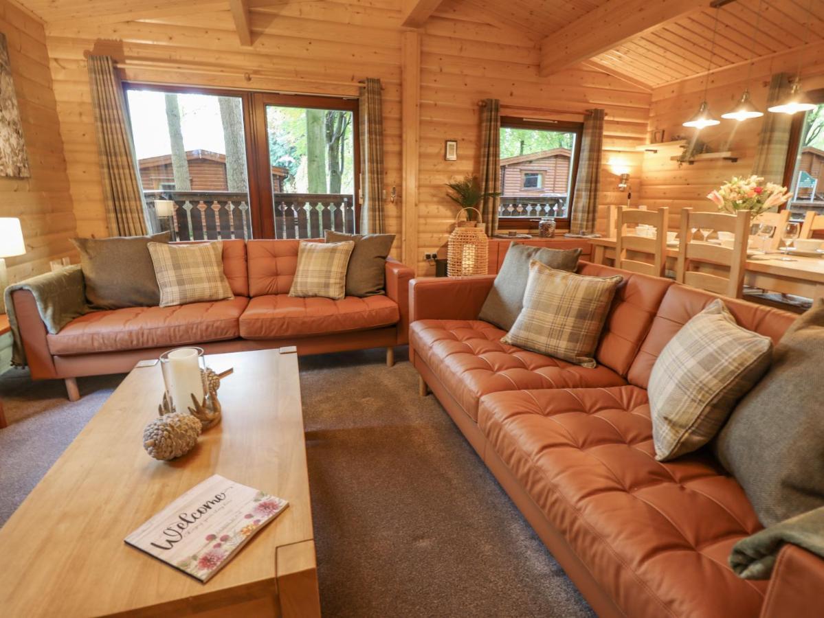 Leafy Hollow Lodge Louth  Esterno foto