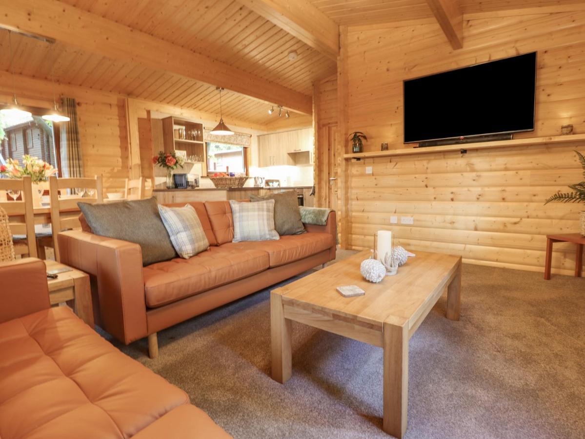 Leafy Hollow Lodge Louth  Esterno foto