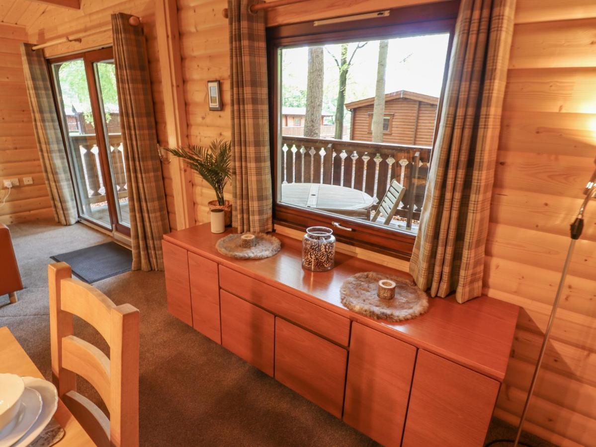 Leafy Hollow Lodge Louth  Esterno foto