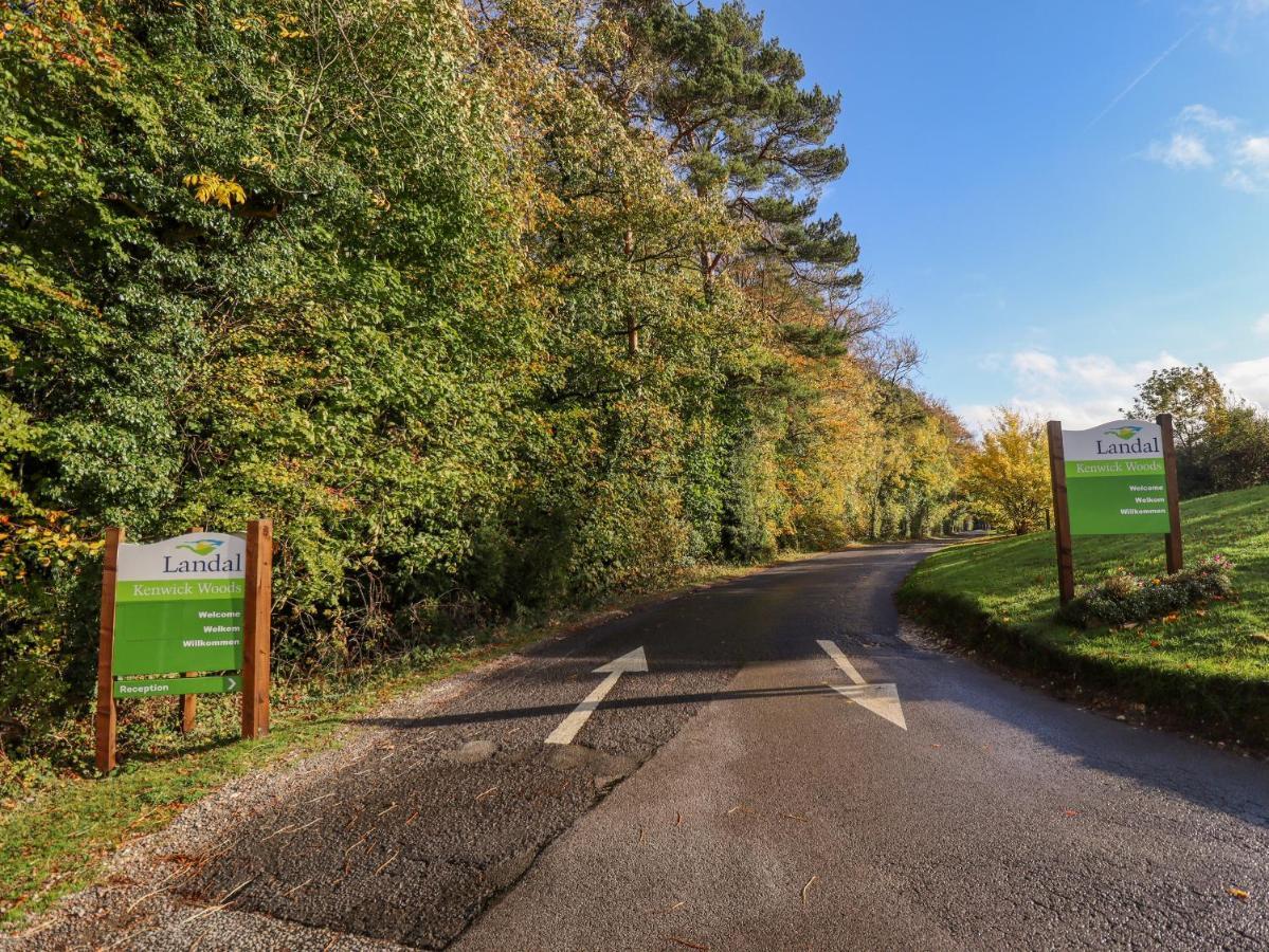 Leafy Hollow Lodge Louth  Esterno foto