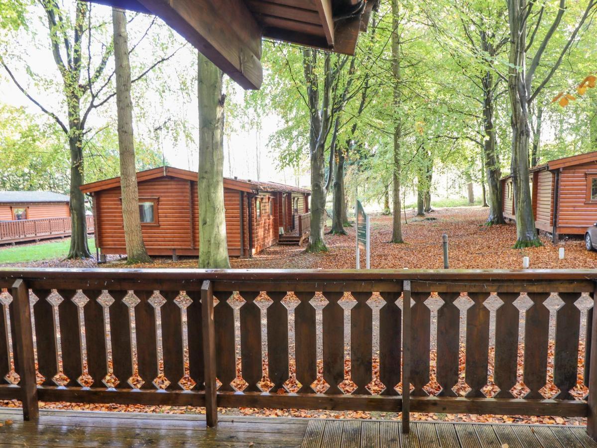 Leafy Hollow Lodge Louth  Esterno foto